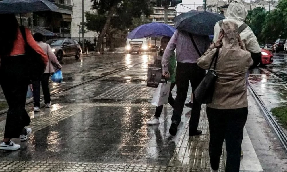 Έρχονται καταιγίδες και ισχυροί άνεμοι από το απόγευμα - Επικαιροποιήθηκε το Έκτακτο Δελτίο